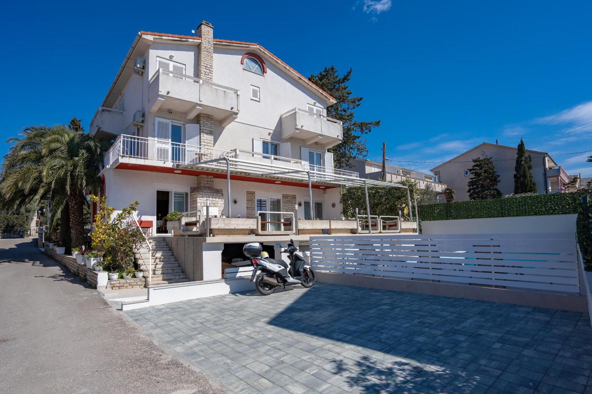 Pool Mansion Magnolia - Comfort Rooms Novalja Kültér fotó