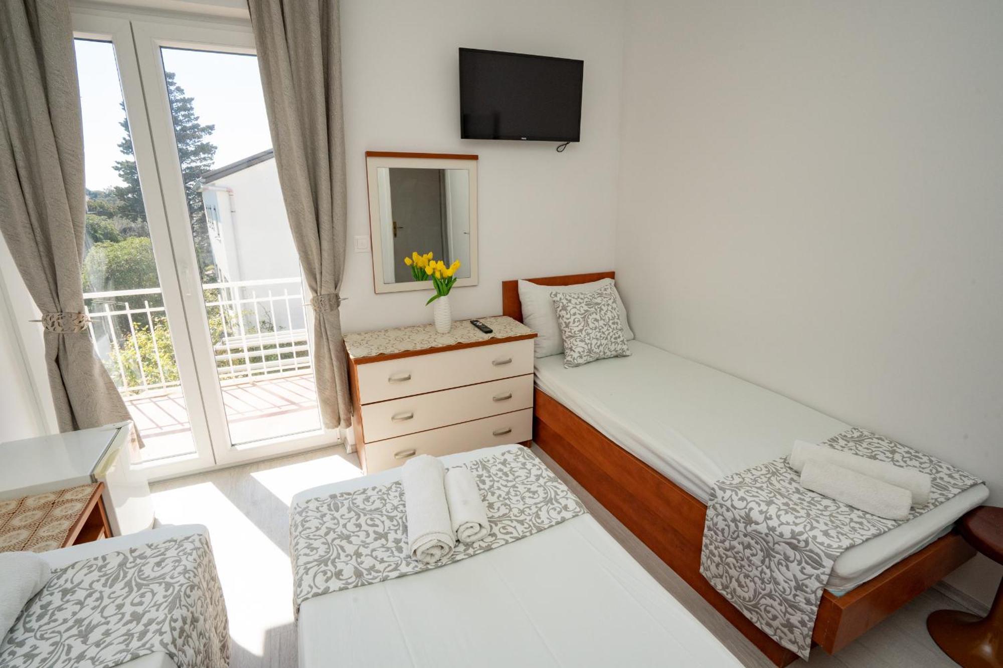 Pool Mansion Magnolia - Comfort Rooms Novalja Kültér fotó
