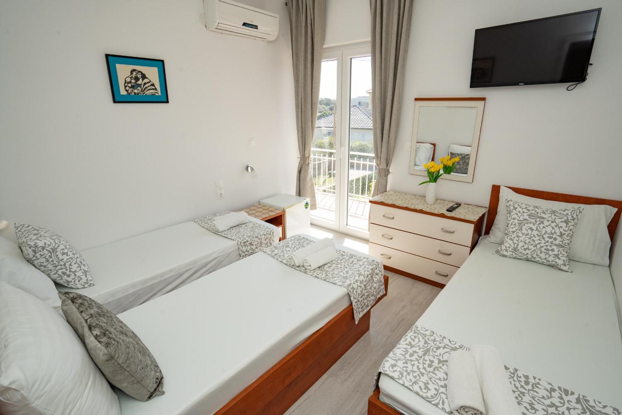 Pool Mansion Magnolia - Comfort Rooms Novalja Kültér fotó